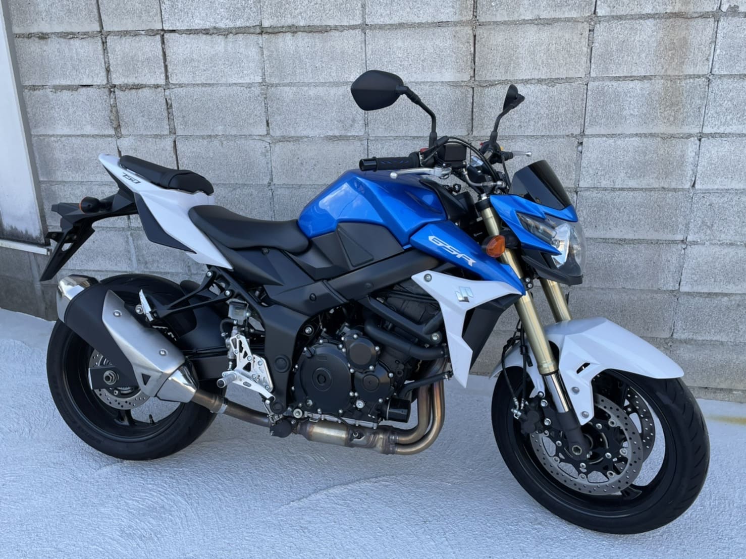 gsr750 平成27年度式　45万 大阪府茨木市でGSR750を高価買取！高価査定の実例を公開中 | バイク